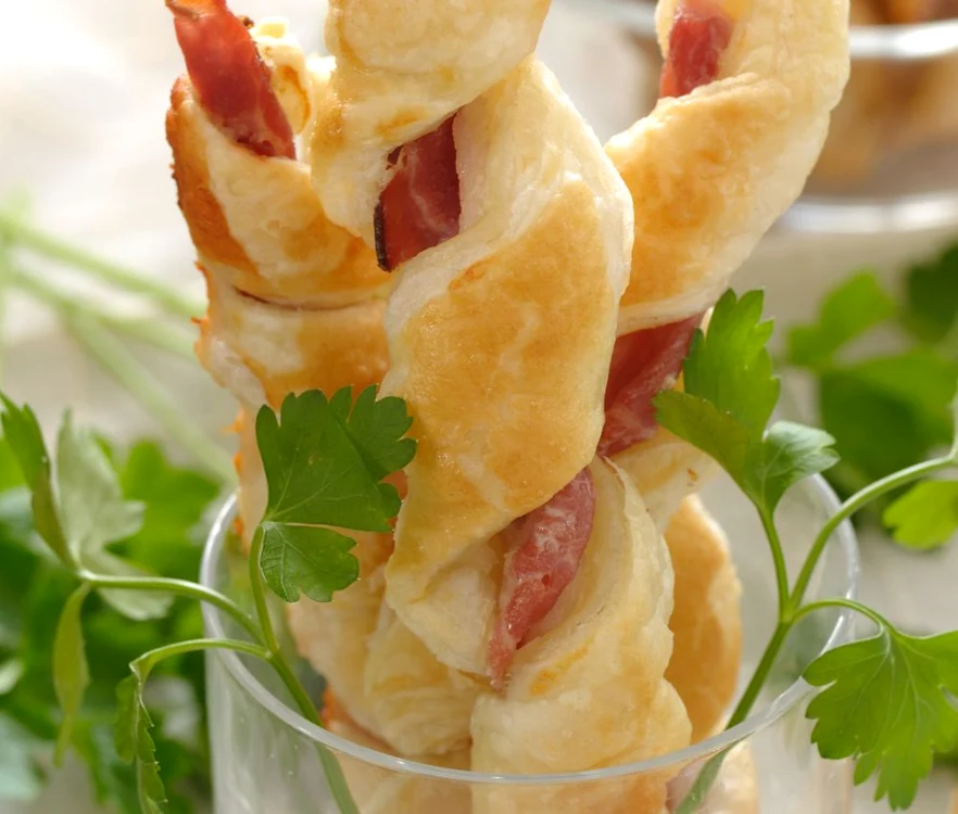 spirale cu pastrama shutterstock 44914420 jpeg