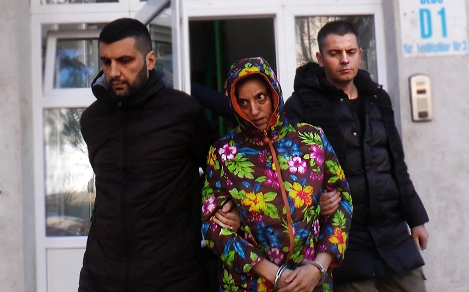Mama criminală din Galați, care şi-a ucis în bătaie fiica în vârstă de 9 ani, condamnată la peste 28 de ani de închisoare