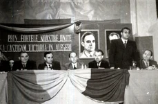 Miron Constantinescu, vorbind la o întrunire a Partidului Comunist, în 1946 (© Fototeca online a comunismului românesc / Wikimedia Commons)