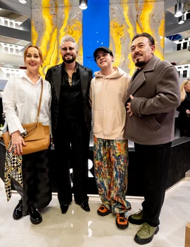 Fratele Andrei cu familia și Cătălin Botezatu jpg