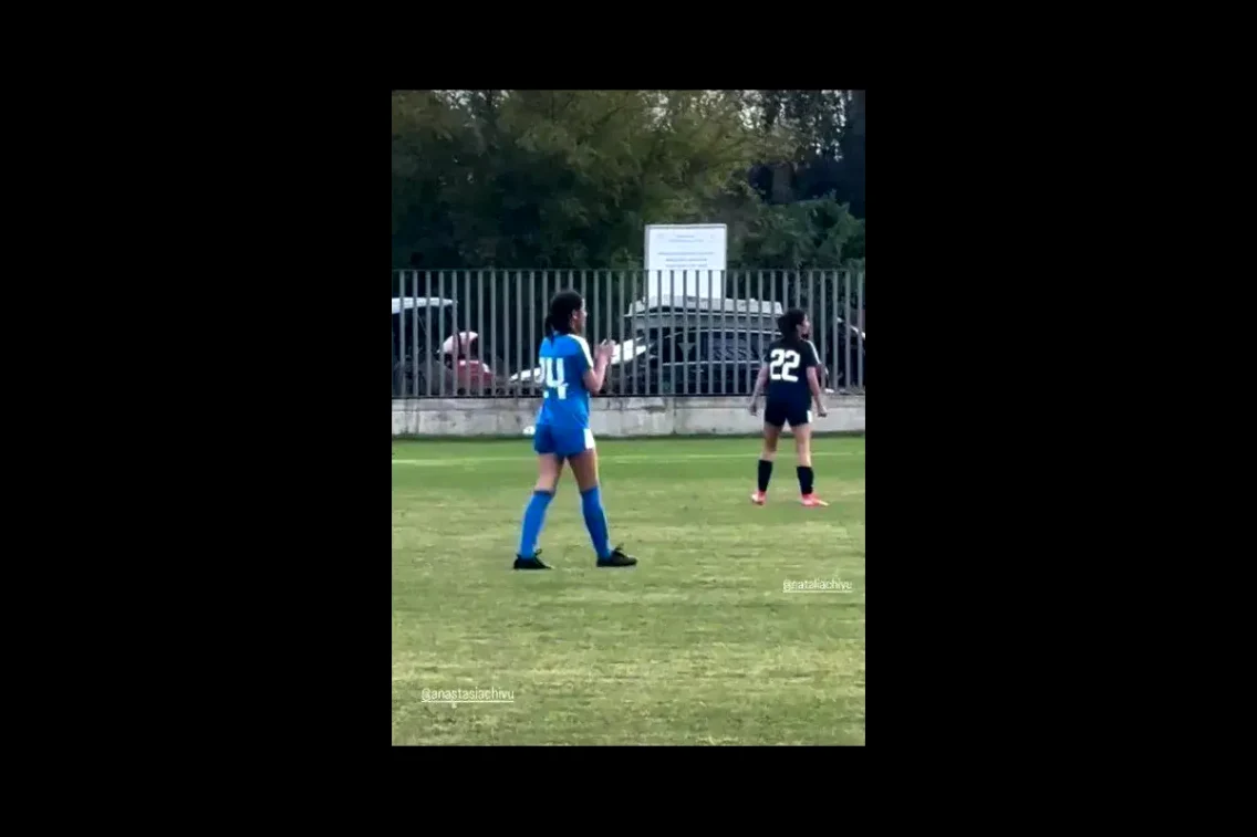 Natalia și Anastasia au moștenit pasiunea pentru fotbal