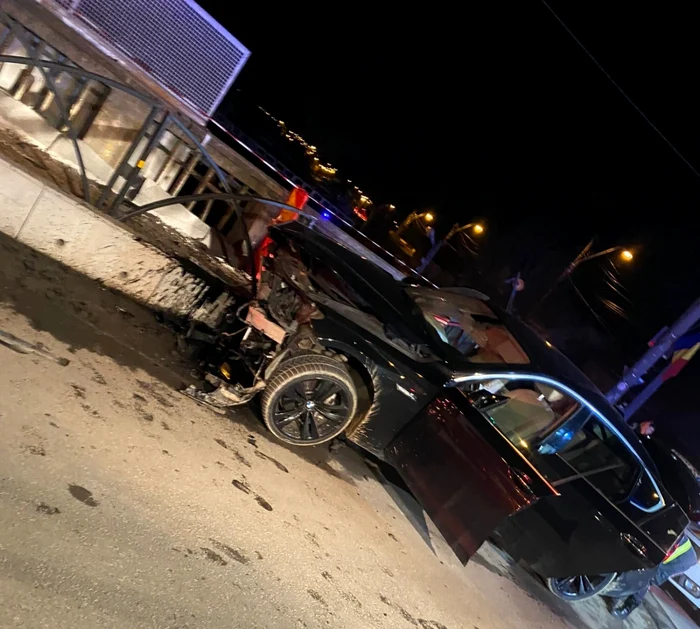 Autoaccident în Mediaş - Sibiu cu nouă pasageri într-un autoturism Foto sibiu100 ro