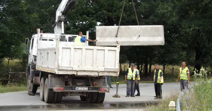 Drumarii au blocat joi circulaţia FOTO Corina Macavei