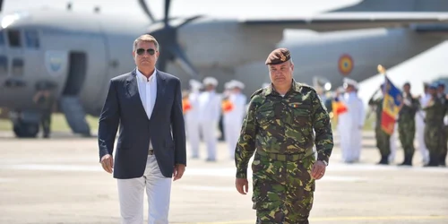 Iohannis la baza Mihail Kogalniceanu FOTO Facebook 