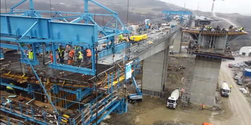 Stadiul lucrărilor la autostrada Sibiu - Piteşti Lotul 1 Boiţa Viaductul Tălmăcel Foto Ioan Adrian Gica