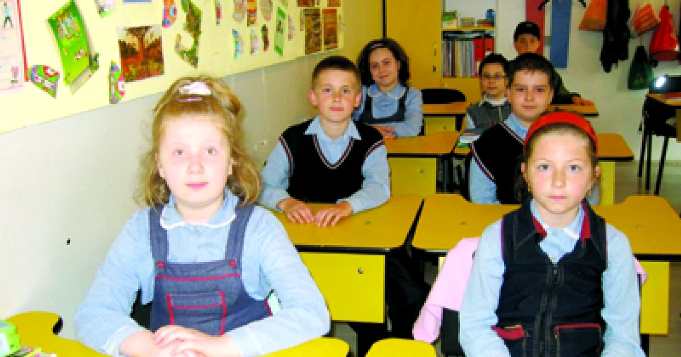 Hunedoara: ORAŞUL PE SCURT / Şcoala reîncepe fără gripă nouă