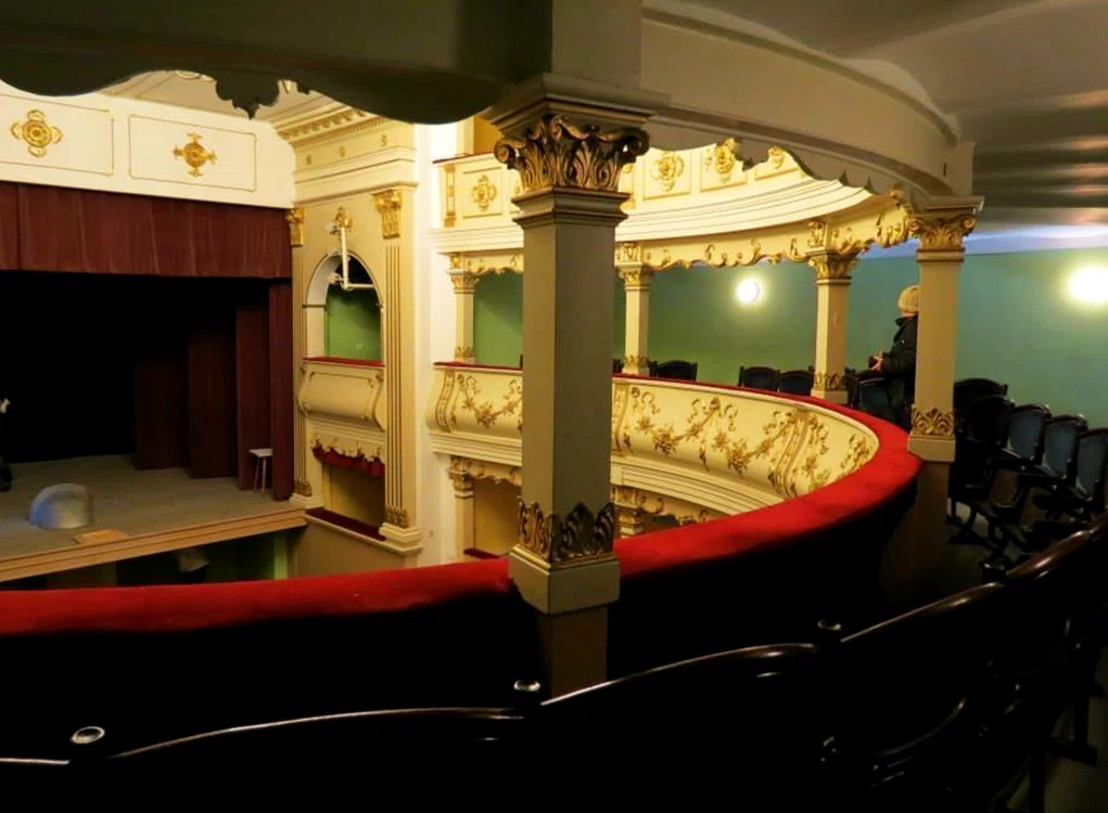 Inaugurarea teatrului s-a făcut în prezența împăratului Francisc I și a împărătesei Augusta Carolina