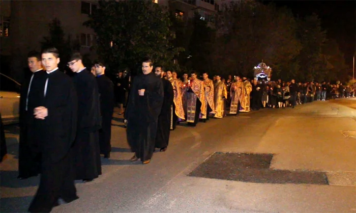 Procesiunea a început la ora 21.00  Foto Iulian Bunilă