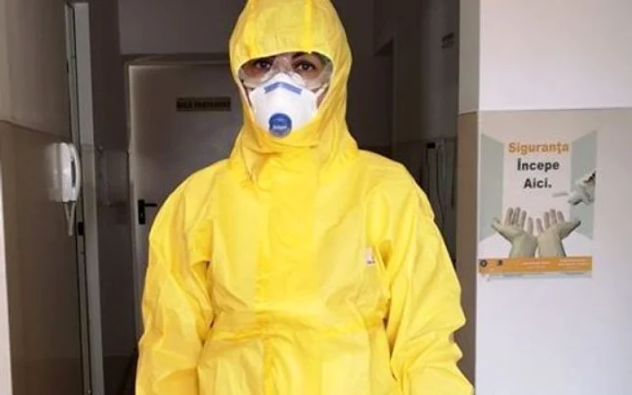 
    Asistenta şefă a Secţiei de Boli Infecţioase de la Spitalul Judeţean de Urgenţă Alba Iulia, Marcela Vîlcan, povesteşte cum a decurs prima întâlnire cu un bolnav de COVID-19Foto: adevarul.ro  