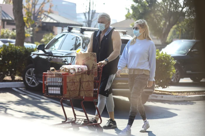 
    Harrison Ford  a renunţat la carne, produse lactate  şi trage de fiare  
