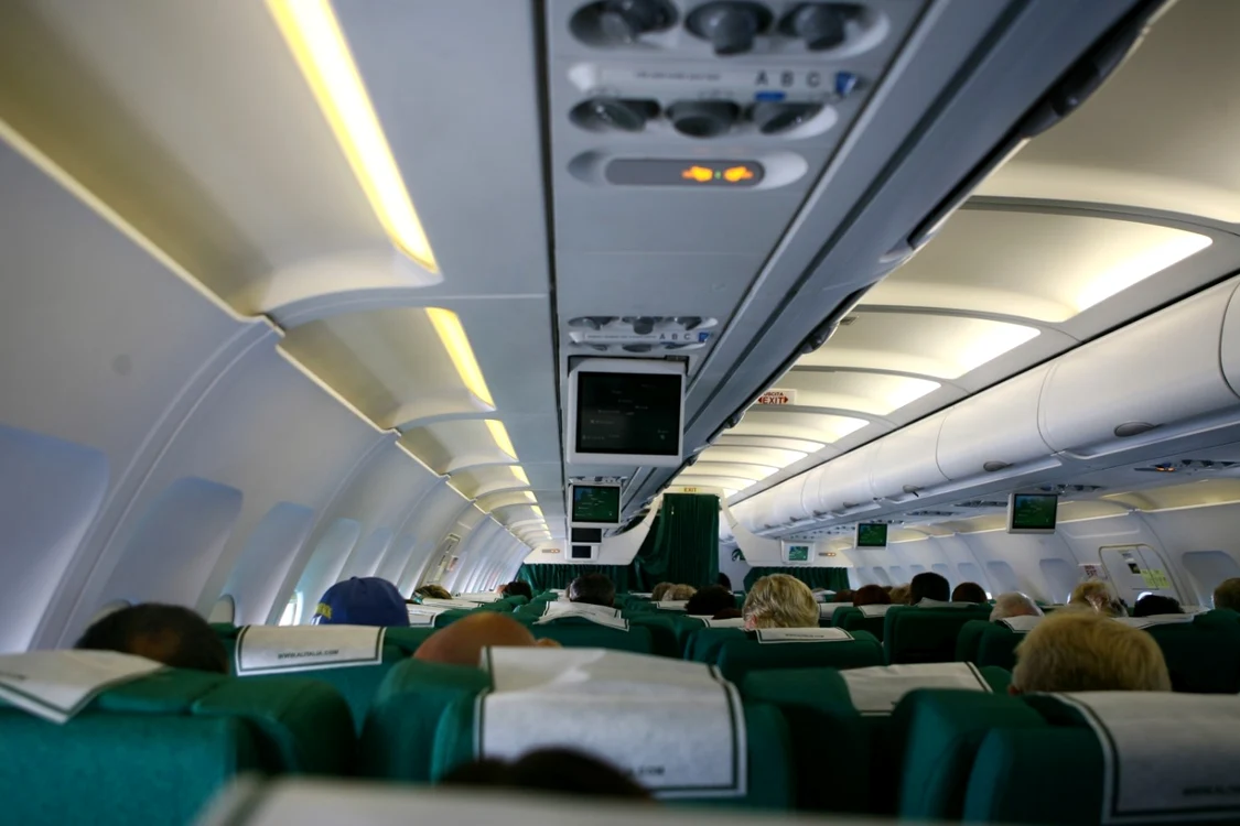 Călători în avion FOTO Adevărul