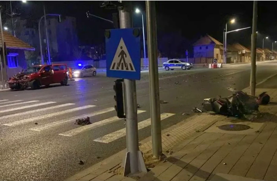 Urmările accidentului surprinse de un trecător FOTO Facebook