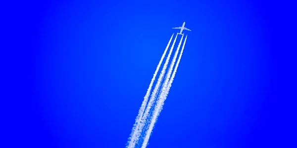 airplane 897048 640 jpg