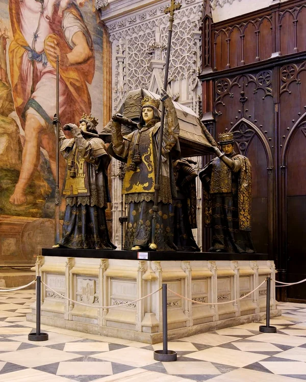 Mormântul lui Cristofor Columb, la Catedrala Sfânta Maria din Sevilla FOTO X
