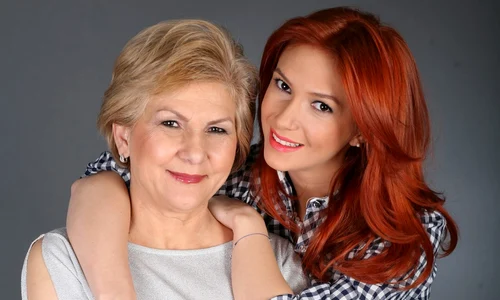 adela popescu si mama fb jpg