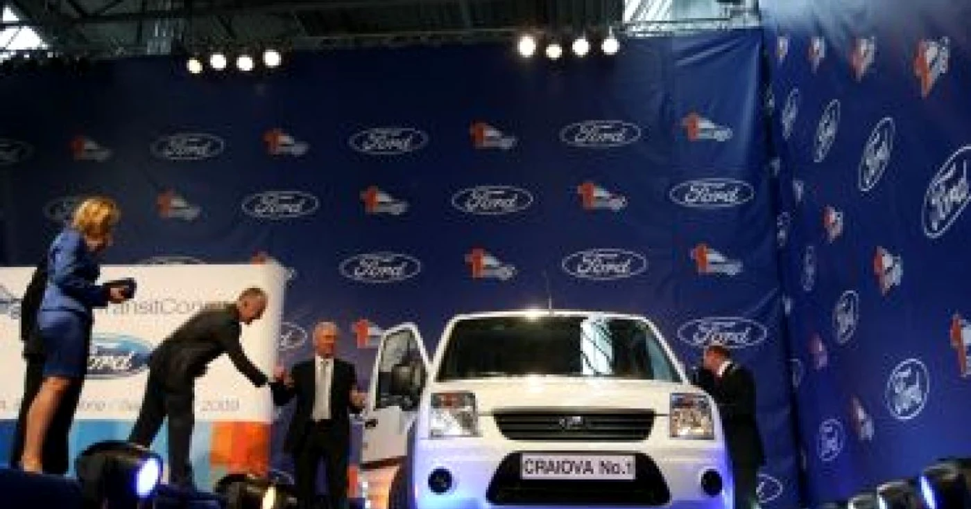 Primul Ford fabricat la Craiova va ajunge după trei luni la Spital