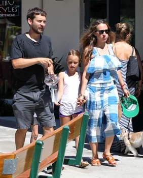 Tobey Maguire Seen In Malibu With Family jpeg