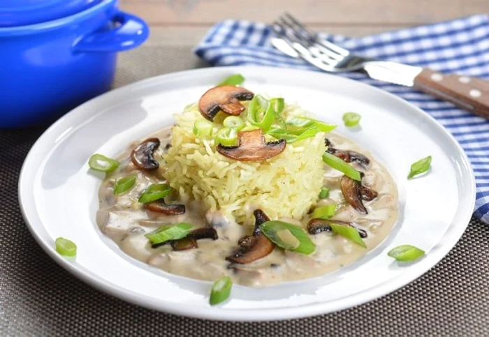 
    Orezul este un aliment din care se pot face nenumărate preparateclickpoftabuna.ro  