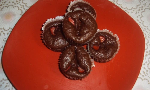 briose ciocolata capsuni jpeg