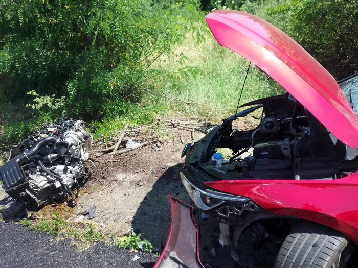 Accident pe Dealul Negru DN7 în Vâlcea soldat cu trafic blocat total spre Pitești Sursă ISU Vâlcea