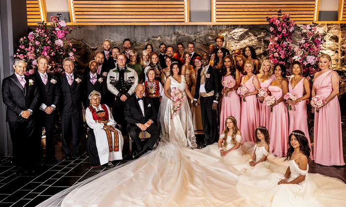 nunta in Norvegia Printesa Martha Louise si Durek Verret   foto Maja Moan jpg