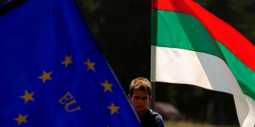  Bulgaria îşi doreşte încă să adere la zona euro în ciuda predicţiilor recente  privind prăbuşirea monedei unice