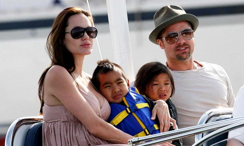 Brad Pitt cu familia  foto   Profimedia jpg