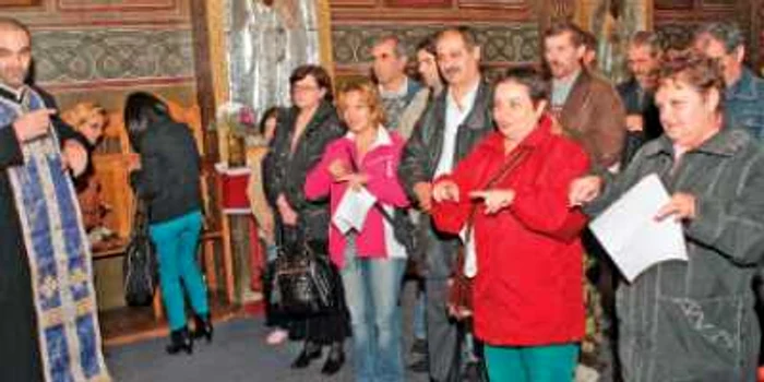 Rugăciuni fără vorbe şi slujbe prin semne