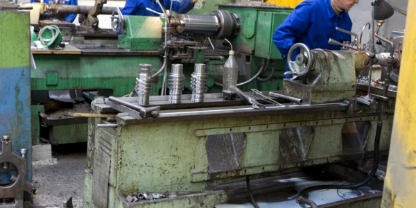 Preţurile producţiei industriale pe total piaţa internă şi piaţa externă au scăzut în luna iunie cu 0,2% faţă de mai
