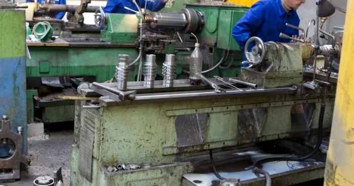 Preţurile producţiei industriale pe total piaţa internă şi piaţa externă au scăzut în luna iunie cu 0,2% faţă de mai