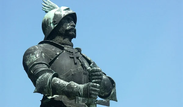 Statuia lui Iancu de Hunedoara în Buda, opera sculptorului de István Tóth (© Thaler  Tamas / Wikimedia Commons)