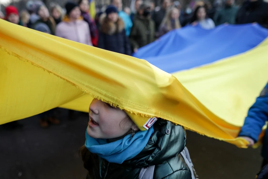 În Piaţa Universităţii din Bucureşti a avut loc un miting antirăzboi. FOTO Inquam Photos / Octav Ganea