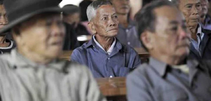 Mulţi bătrânii din China se simt abandonaţi de copiii lor. FOTO: Reuters