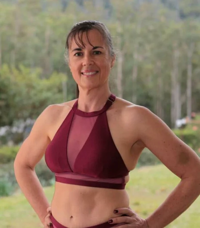 Fiona Caffin s-a apucat de dansul la bară la 51 de ani (Foto: Facebook)