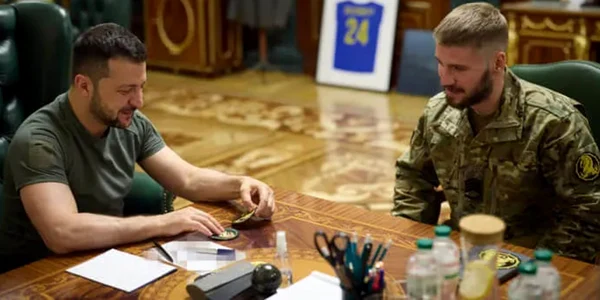 Zelenski și sergentul major Valerii Markus, Ukrainska Pravda jpg