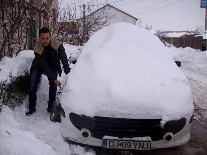 Alin Măricuţoiu a avut un şoc în momentul în care şi-a găsit maşina mâncată de câini