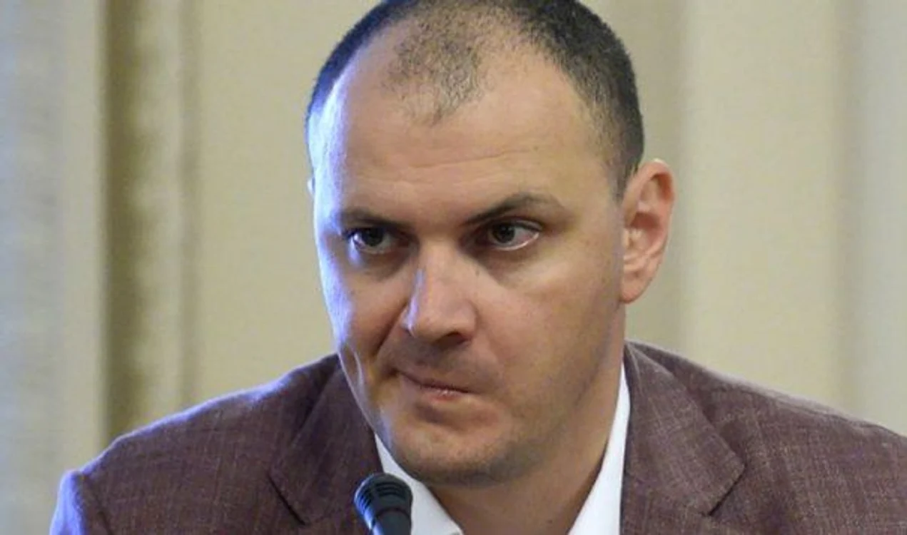 Sebastian Ghiță atacă dur deciziile MApN 