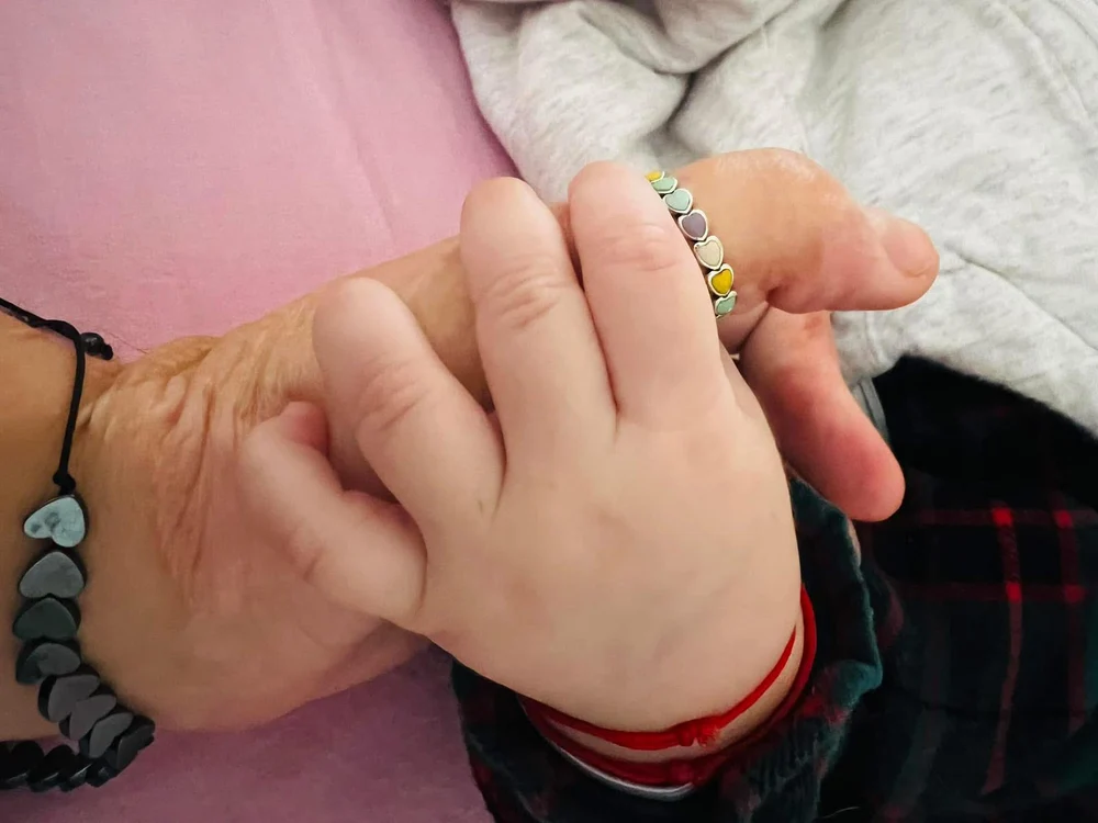 10 ani de la Colectiv. Supraviețuitoarea Adina Saru-Apostol acuză statul român: „Au murit atâția tineri, mi-am pierdut pielea la propriu, și nimic nu se întâmplă, nimic nu se mișcă”