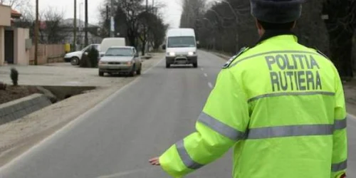 Poliţiştii de la rutieră pot fi văzuţi zilnic în trafic