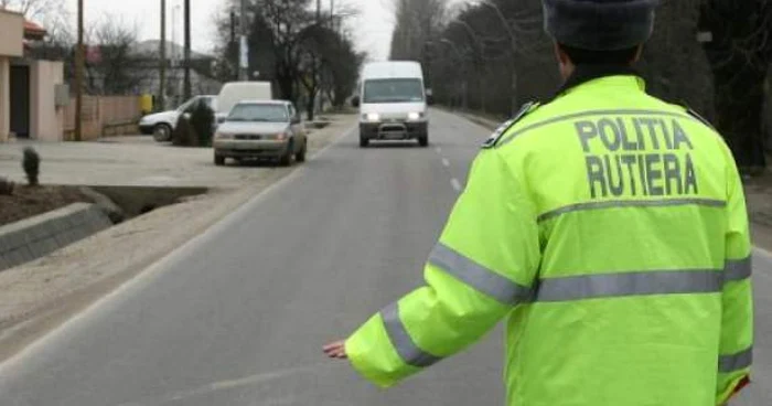 Poliţiştii de la rutieră pot fi văzuţi zilnic în trafic