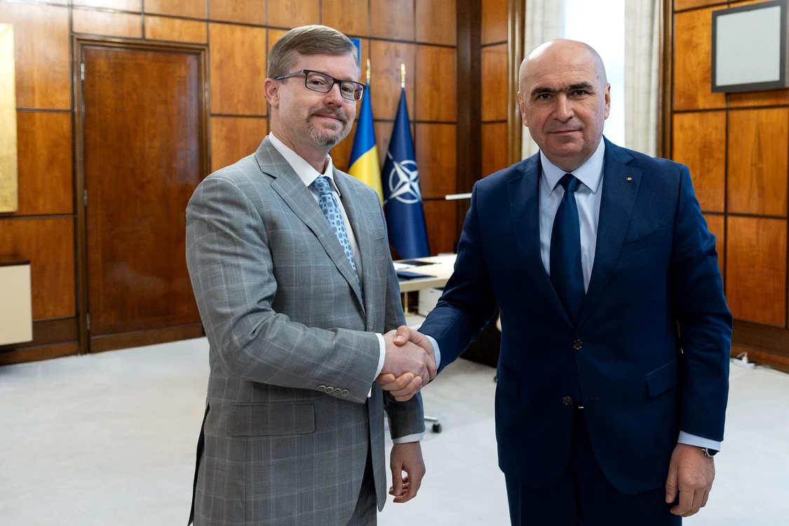Michael Dickerson și Ilie Bolojan Foto: Guvernul României