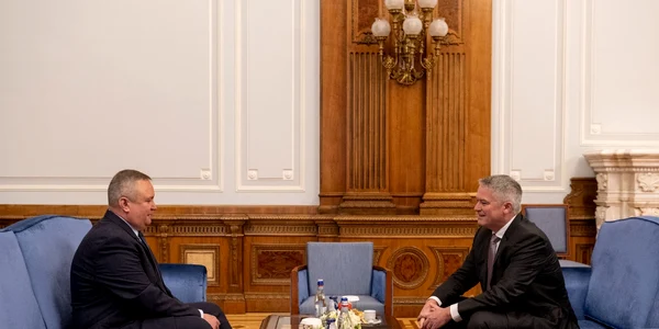 Președintele Senatului Nicolae Ciucă cu secretarul general al OCDE, Mathias Cormann jpg