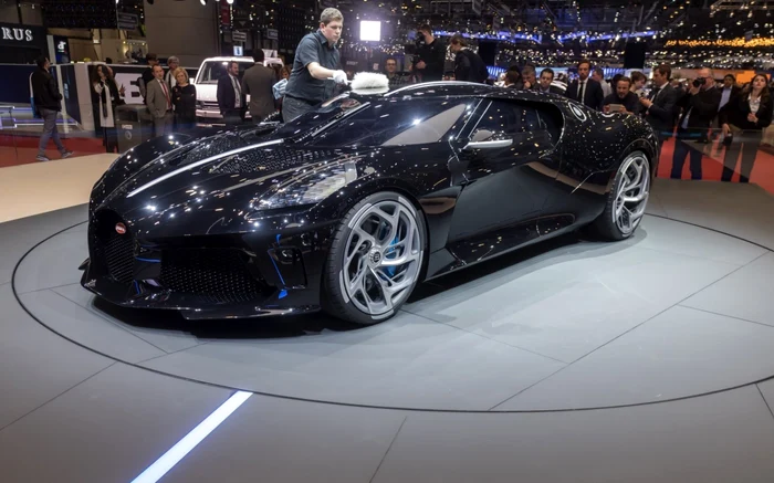 Noul Bugatti La Voiture Noire FOTO EPA-EFE / Martial Trezzini