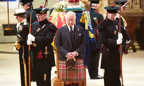 înmormântare regală, sicriul Reginei, siciu deschis  Sursa foto   Instagram Royal Family jpg