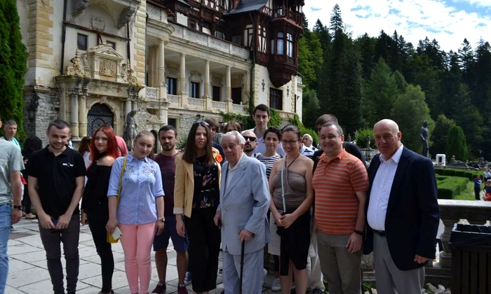 Școala de Vară de la Sinaia, ediția a II a    Regele Mihai și exilul românesc postbelic jpeg