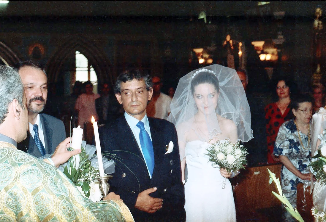 
    † Adrian Pintea şi Lavinia  au avut o nuntă ca-n poveşti  