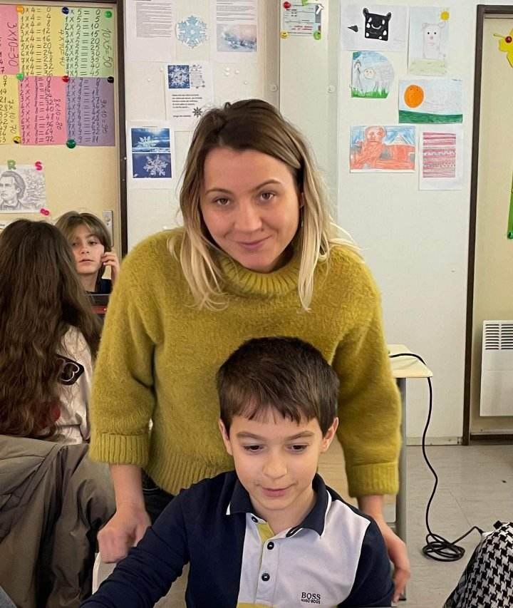 Viitorul către robotică, arătat copiilor prin jocuri. Profesoară: „Mă bucură că au mereu întrebări“