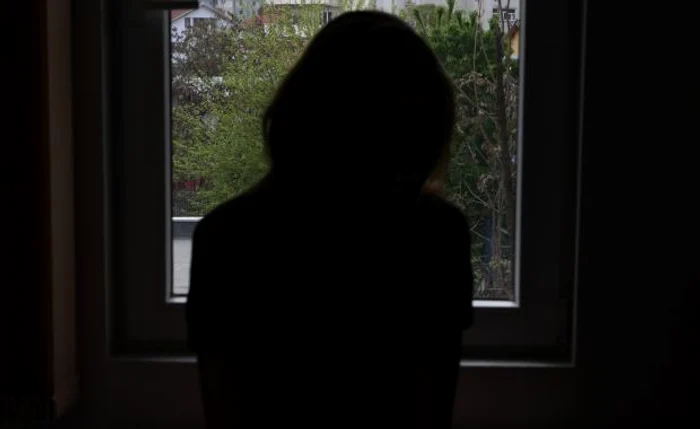 
    Minora i-a spus mamei sale că a fost victima unui viol  