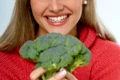 fata cu broccoli jpeg
