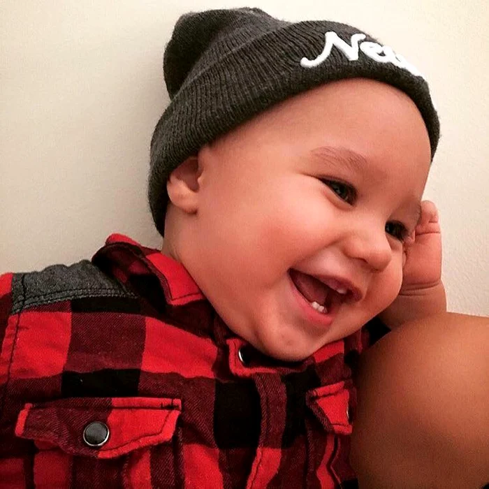 Dominic este adorat de Antonia și Alex